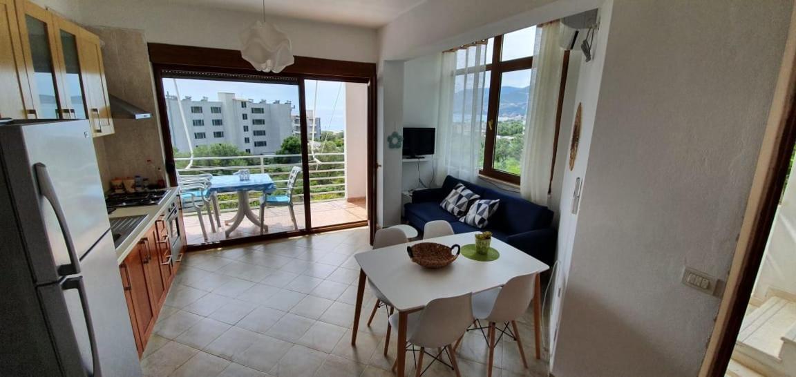 Seaview Apartment Borsh Exterior photo