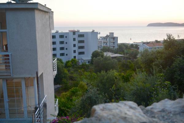 Seaview Apartment Borsh Exterior photo